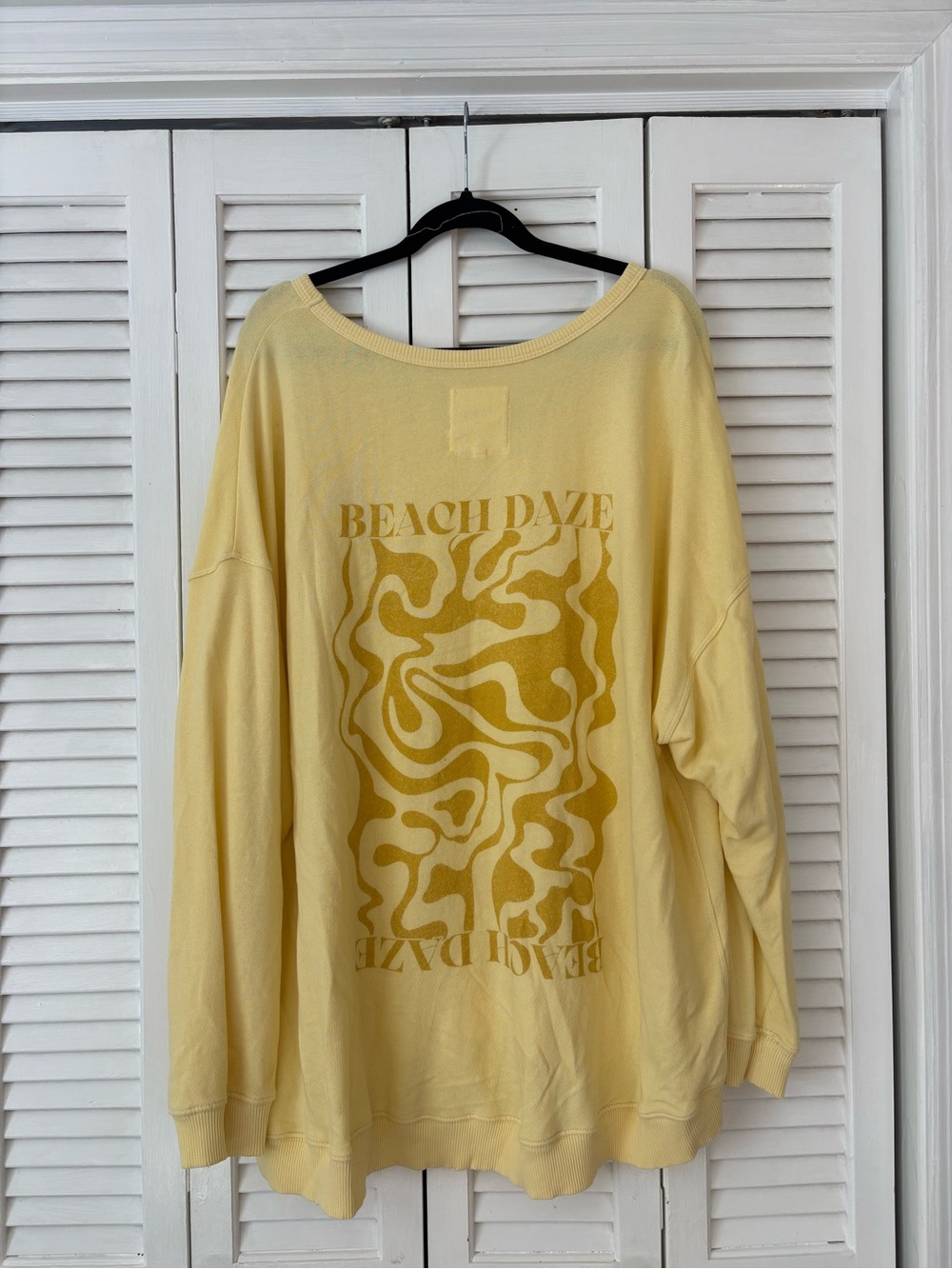 Aerie Yellow Beach Daze Oversized Crewneck